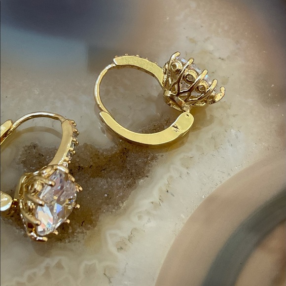 Gold CZ heart huggie earrings cubic zirconia dangle heart earrings drop new - Picture 4 of 8